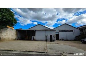 Local industriel 1 866 m²