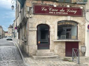 Local commercial 110 m² – Emplacement Premium – Angle de rue – Centre-ville de Nemours