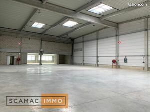 Local industriel 1 720 m²