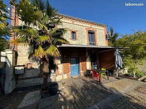 Charmante maison de ville et son studio