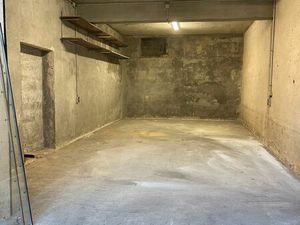 Local 65m² à MOUGINS