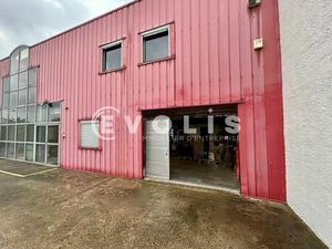 Local d'activité 300 m²