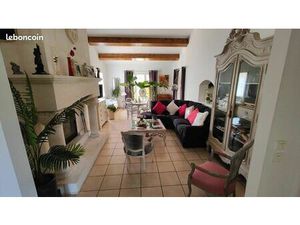 Villa de charme avec dépendance