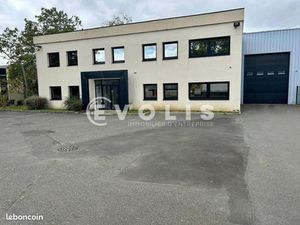 Local d'activité 1 220 m²