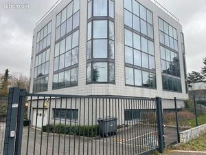 Bureaux- Rare à la vente