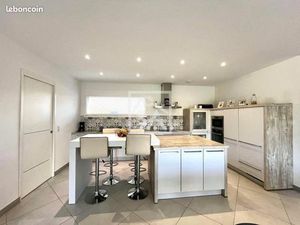 Pavillon 6 pièces 121 m²