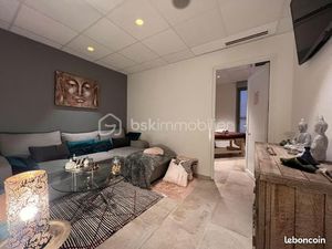 Immeuble 25 pièces 783 m²