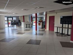 Local restaurant a louer