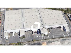 Local industriel 5 010 m²