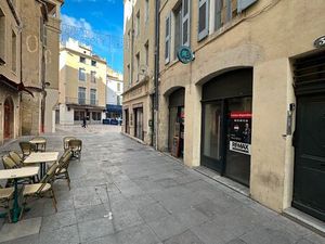 Local commercial rue Saint Antoine 44 m2