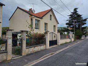 Maison 8 pièces quartier val du Muguet à 8 min à pied de la gare RER E