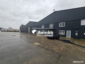 Local 1500 m² Le Mesnil-Amelot