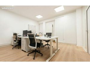 NIMES - local pro - rapport locatif 10 8%