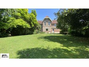 Maison 9 pièces 232 m²