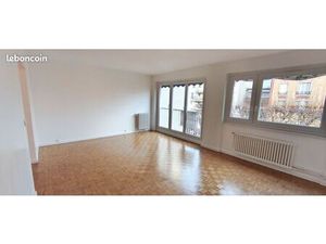 À louer – La Garenne Colombes – Spacieux 4 pièces refait à neuf lumineux avec double parki