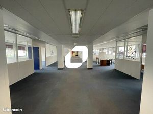 Bureau 150 m²
