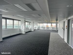 Bureaux 233 m²
