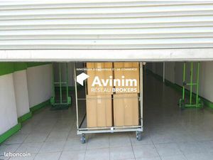 Local 1170 m² Fontenay-sous-Bois