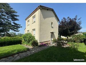 Maison individuelle 80 m2 sur un terrain clos