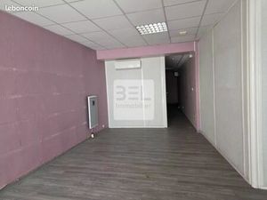 Local commercial 68 m² Bagnols-sur-Cèze