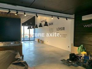Local d'activités à vendre