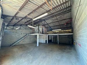 MONTFERRIER SUR LEZ - local artisanal 165 m2 dont mezzanine 50 m2 – Sans frais d’agence