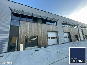 Local d'activité 2 725 m²