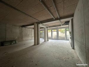 Local commercial 170 m² CLICHY