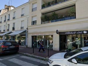 Boutique 46 m² ST MAUR DES FOSSES