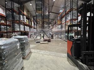 Local bureaux 2 051 m²