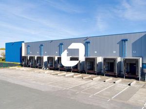 Local industriel 17 342 m²