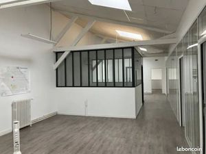 Local d'activité 493 m²