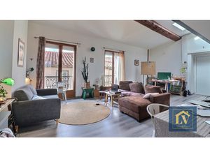 A vendre Immeuble de rapport comprenant 5 logements et une cour