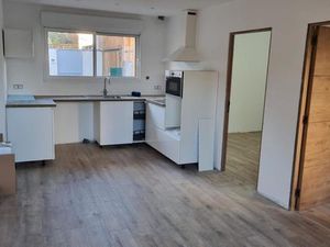 Maison de plain pied rénovée dans quartier prisé