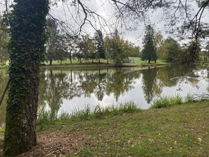 Maison autonome avec gîte  étang et fort potentiel locatif