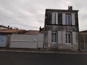 Vente maison 4 pièces 69 m² Tonnay-Charente (17430)