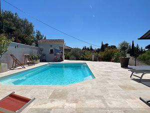 Maison d'architecte de 170 m² R+1 avec piscine terrasse  sous-sol et garage sur 865 m² de 