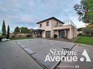 Maison contemporaine de standing à Colombier-Saugnieu 126m2