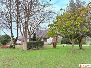 Agéable maison familiale avec dépendances