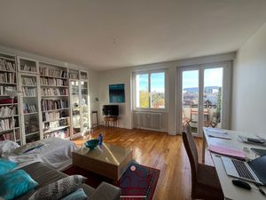 Appartement lumineux avec balcon et terrasse  vue dégagée