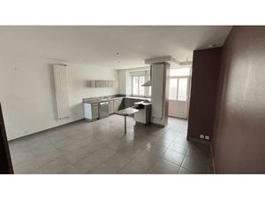 Maison de ville avec jardin à Laval