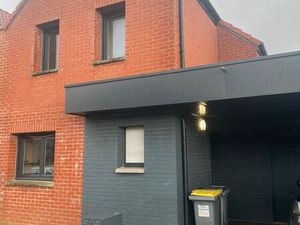 Maison récente 3 chambres  garage et grand jardin