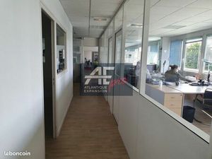 Bureaux 293 m²