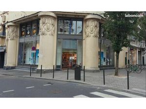 Local commercial 246 m²