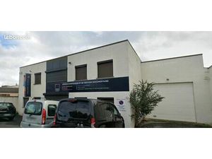 Local 1421 m² Colombes