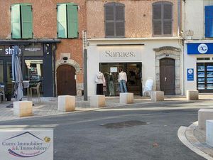 Local à louer Cuers