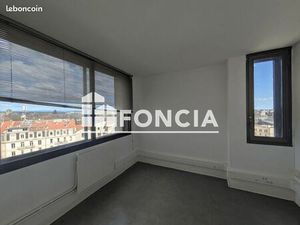 Local commercial 83 m²