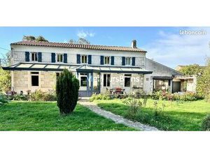 Maison 6 pièces 240 m²