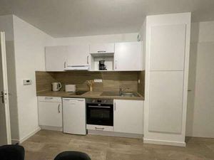 Location Appartement 2 pièces Meublé à Saint-Coulomb (35350) : à louer 2 pièces Meublé / 4