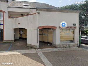 À LOUER – Local commercial 87 m² – Cœur de Saint-Herblain